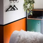 Διαμέρισμα Elegant 2 Bedroom Triplex With Parking *