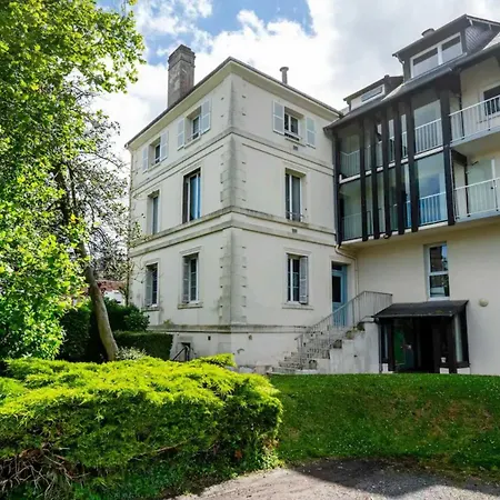 Elegant 2 Bedroom Triplex With Parking Apartment Honfleur