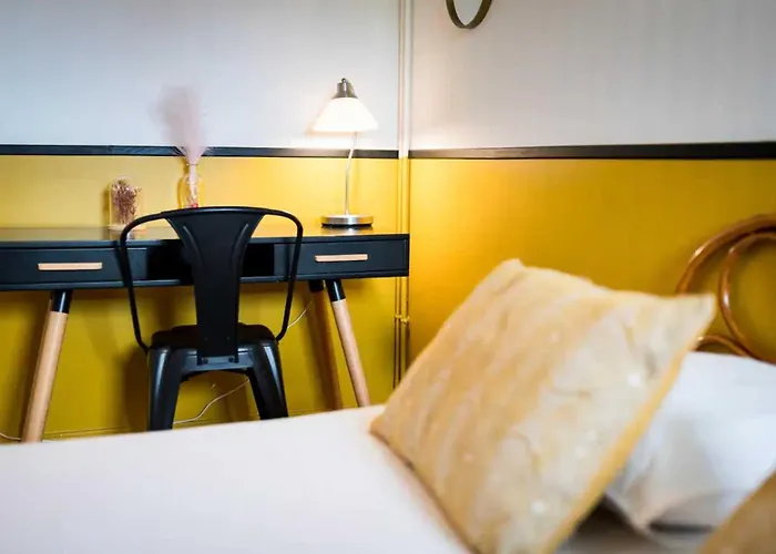 Apartment Elegant 2 Bedroom Triplex With Parking Honfleur